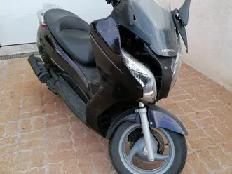 vend scooter honda fes swing 125