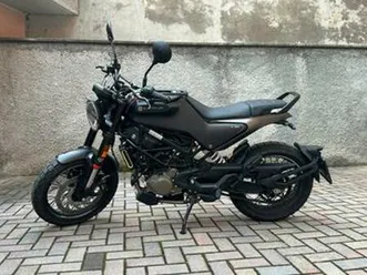 husqvarna svartpilen 125 (2022)