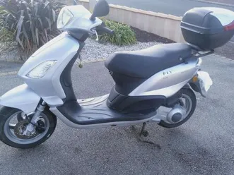 scooter piaggio fly125