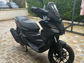 scooter aprillia sr gt 125