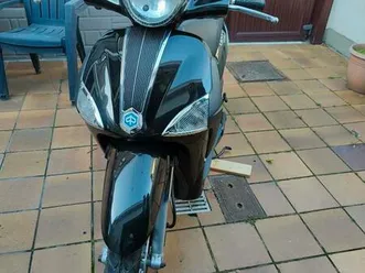 ② piaggio liberty 50 cc 2011