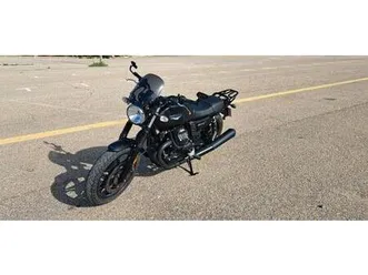 moto guzzi - v7iii stone