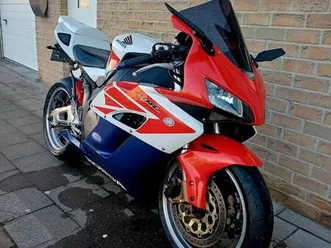 ② honda cbr1000rr fireblade 28350km tricolor