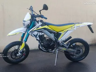 moto 50 cc vent dérapage