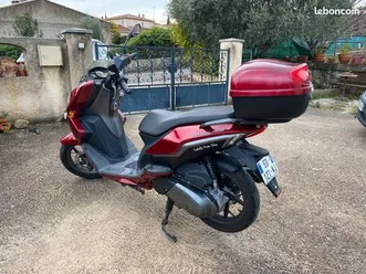 scooter 125 très peu roulé