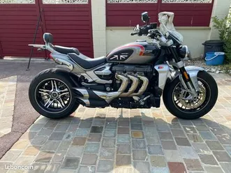 vend triomphe rocket 3