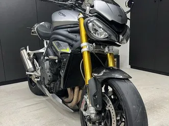 triumph speed triple 1200 rs – suivi triumph – révision & pneus neufs
