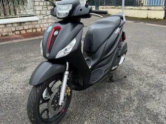 piaggio medley 125 s - 2021 - 12 800 kilomètres