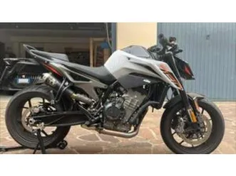 790 duke l (2023 - 24)