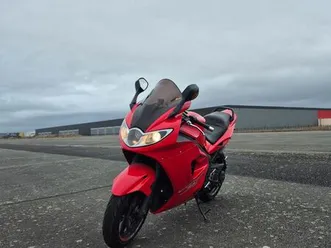 triumph 1050 sprint st