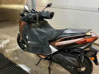 ② yamaha xmax 300 2017