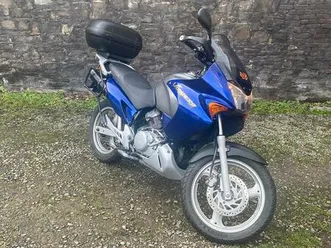 ② vends varadero 125 xl 2006 carburateur.
