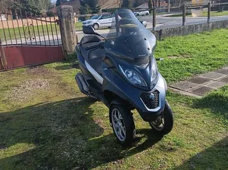piaggio mp3 500