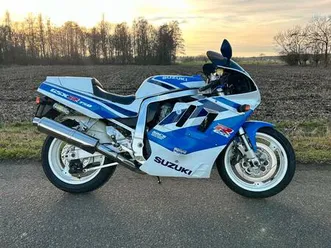 ② suzuki gsxr750 1991