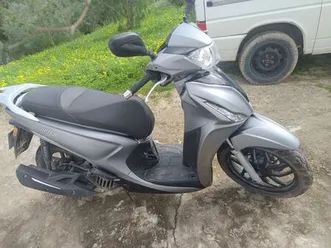 scooter à venda ano 2022- kymco people s (arrefecimento líquido ) são francisco da serra