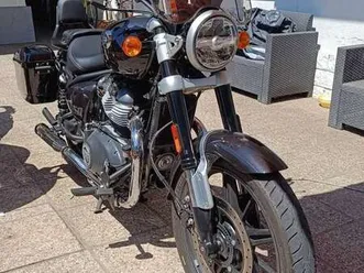 royal enfield super meteor 650 nero