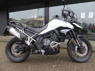 triumph tiger 900 gt van eerste eigenaar en nieuw door ons geleverd. wit