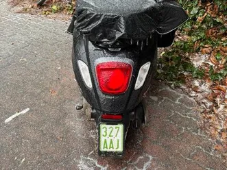 vespa 50 sprint schwarz, 8500km, nov 2023
