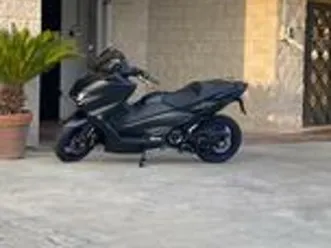 yamaha tmax 560