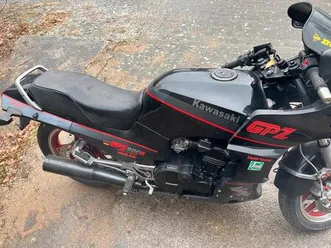 kawasaki gpz 900