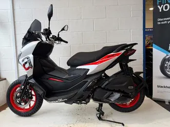 aprilia sr gt 125 sport