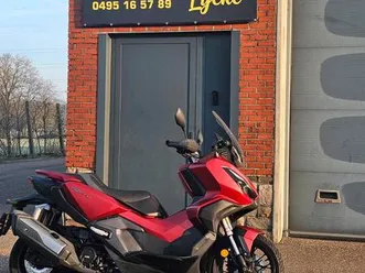 ② honda adv350 2022 + 1 an de garantie