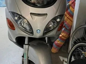 scooter piaggio x9