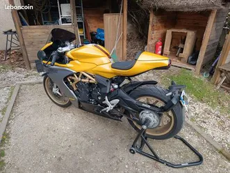 mv agusta superveloce 800