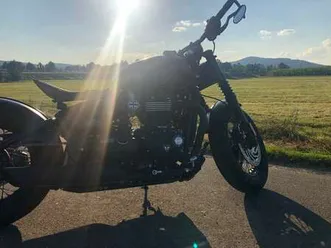triumph bonneville bobber
