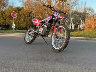 echange ou vends dirt 250