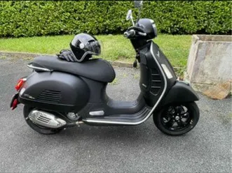 vespa gris 300 hpe supertech