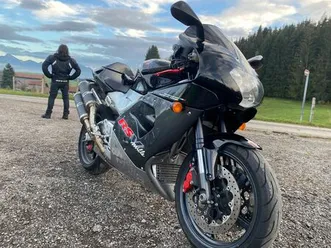 aprilia rsv mille