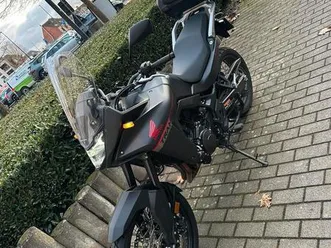 ② honda transalp 750