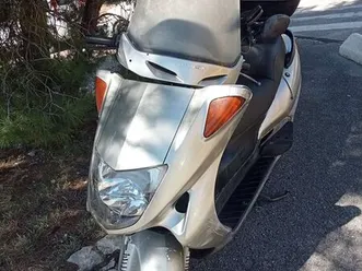 vends scooter 125cm3 honda pantheon 2temps