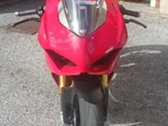 ducati panigale v4s