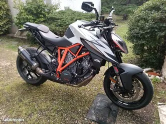 ktm super duke r