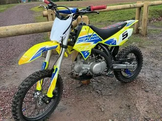 moto 150 cc apollo sano