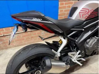 speed triple 1200 rs 2025