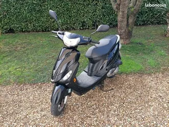 scooter peugeot v-clic avec ct
