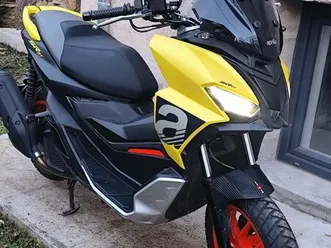 vend scooter aprilia sr gt 125