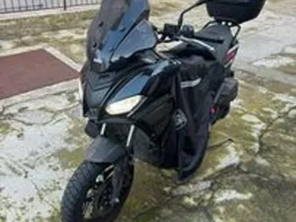 aprilia sr gt 125