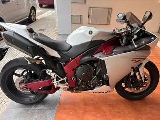 yamaha - r1 crissplane