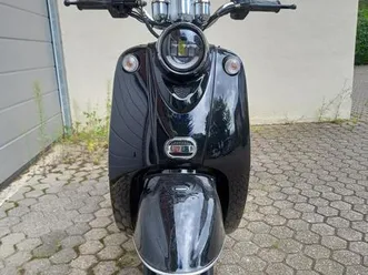 elektroroller nova motors retro star vespa designe