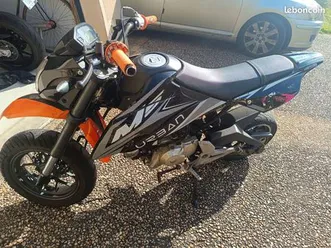 motrac 50 urban m5 2015 5000kmmotrac 50 urban m5 2015 ■moteur 107 tourne bien, , pas de ct, cg à jour■+ moteur d origine, clignotant, plastiques, pneus disponib