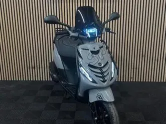 piaggio zip | nardo & black edition | 2023| 3800km — scooters | piaggio — marktplaats