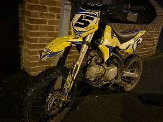 vends dirt ou échange