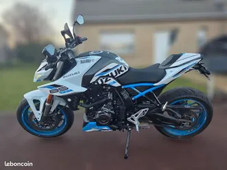 moto suzuki gsx-8s 2024