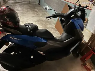 scooter nmax 125 comme neuf