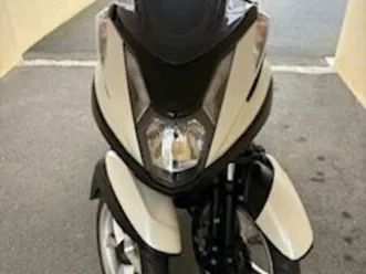 scooter 3 roues yamaha tricity