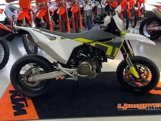husqvarna 701 supermoto